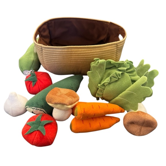Plush Vegetable Toy Set with Basket - Picture 6 of 6